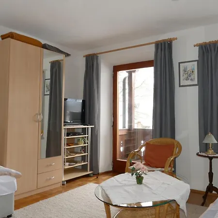 Apartment Haus Huber, Waltraud Huber