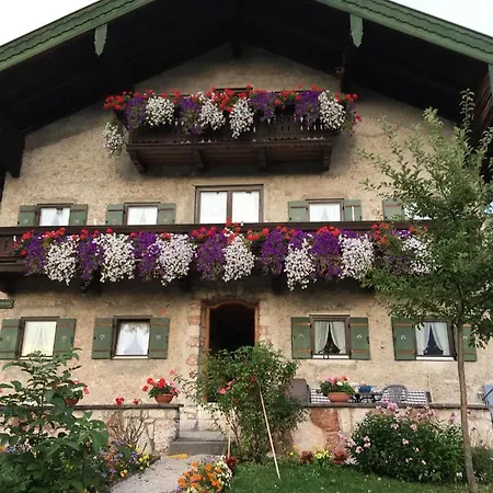 Haus Huber, Waltraud Huber Apartment Marquartstein